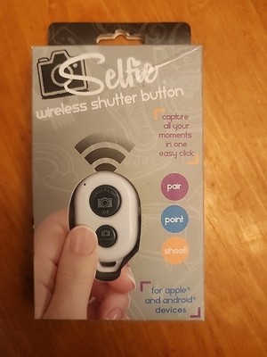 WHITE/ SELFIE WIRELESS SHUTTER BUTTON FOR APPLE & ANDROID DEVICES-PICS/VIDEO
