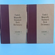 Vintage Funk And Wagnalls Standard 1981 Desk ...