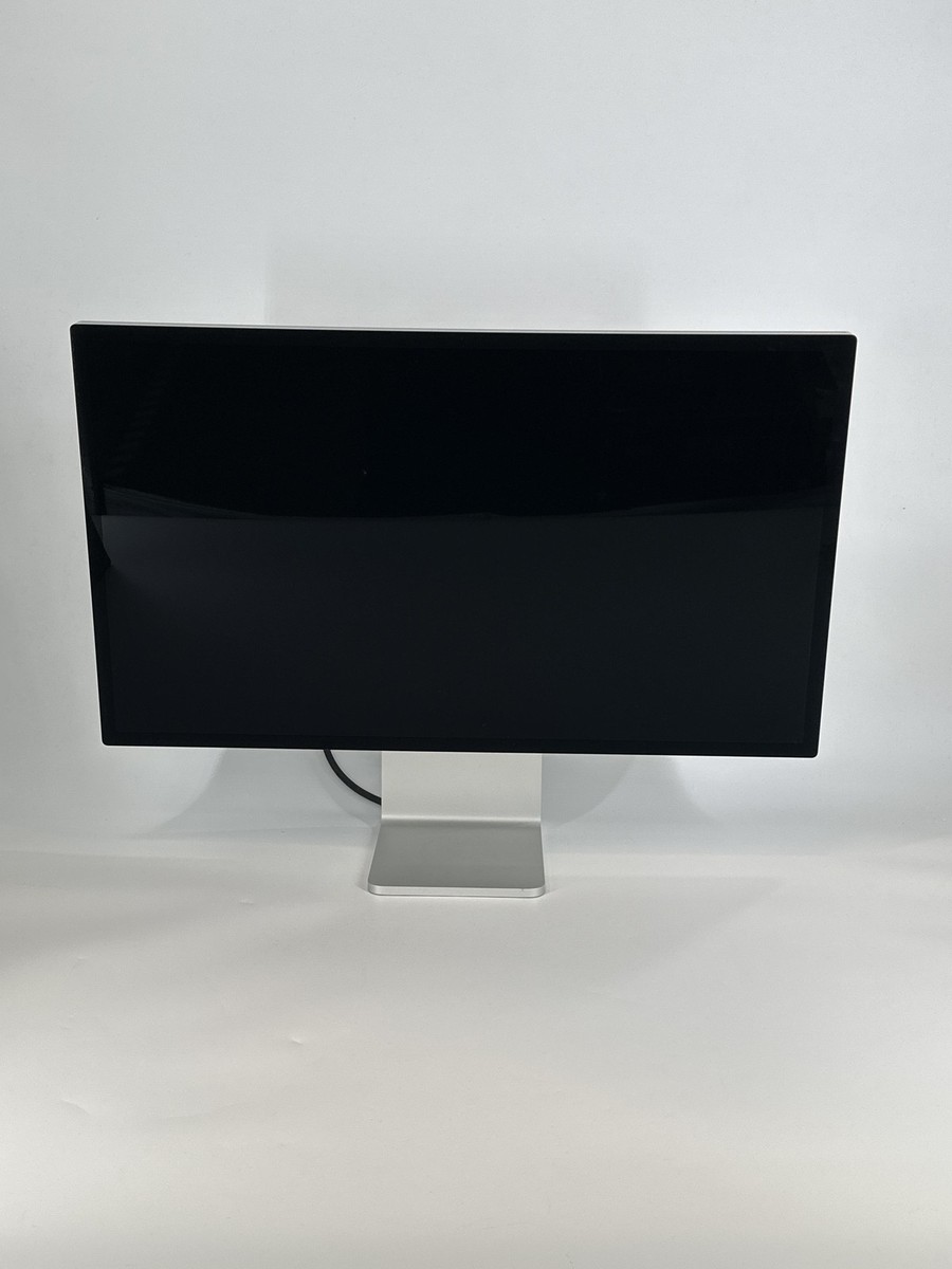 Apple Studio Display 27in 5120 x 2880 Standard Glass Tilt-and