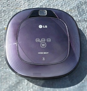 LG HOME-BOT Saugroboter mit Ladestation Fernbedienungen und Filter defekt VR6270