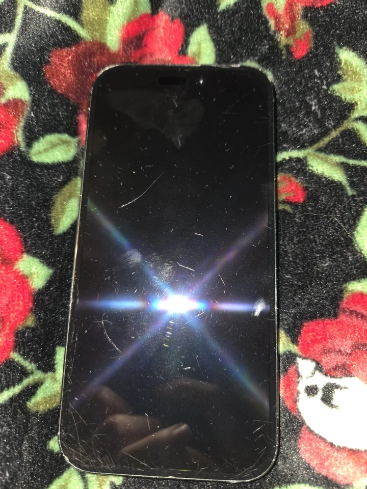 Apple iPhone 15 · 128GB, photo 2 of 3