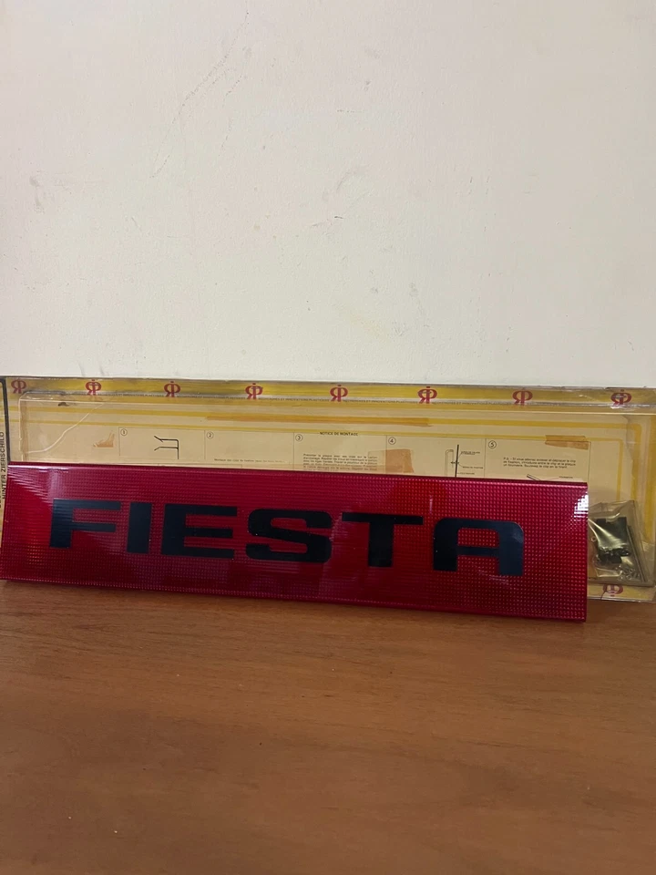 НОВАЯ ИЗ СТАРЫХ ЗАПАСОВ РЕДКАЯ RIPauto задняя декоративная панель для FORD Fiesta - Изображение 3 из 4