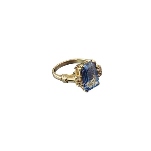 14 Karat Yellow Gold Synthetic Blue Spinel Diamond Ring Size 6 #17090 - Picture 4 of 7