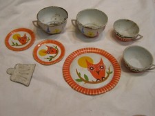 8 Vintage Tin Toys 4 Cups, 3 Saucers Miniature Dust Pan
