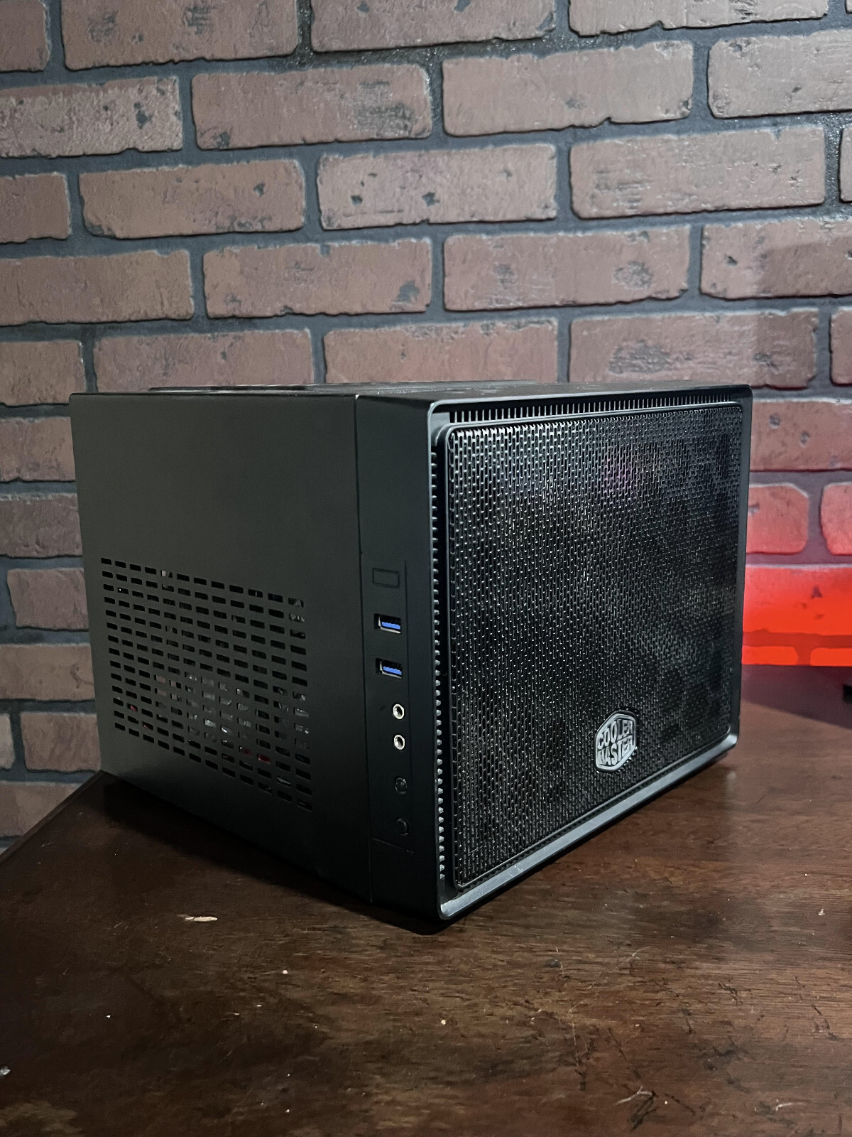 GIGABYTE B450 I AORUS Pro MiniITX Motherboard Ryzen R5 3600 With case