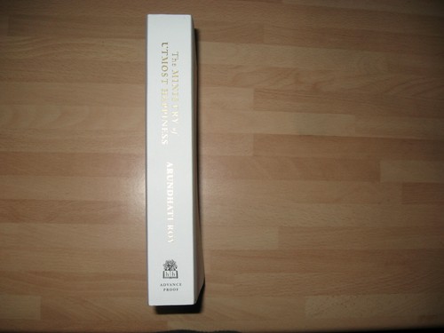 Arundhati Roy The Ministry of Utmost Happiness limited uncorrected proof edition - Picture 6 of 9
