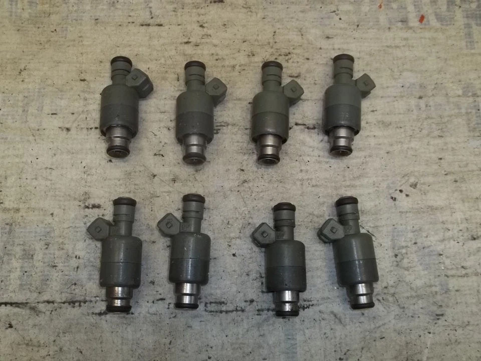 Juego de 8 inyectores de combustible 96-99 Cadillac Deville Seville Eldorado 4,6 L - 17091728 Foto 3 de 4