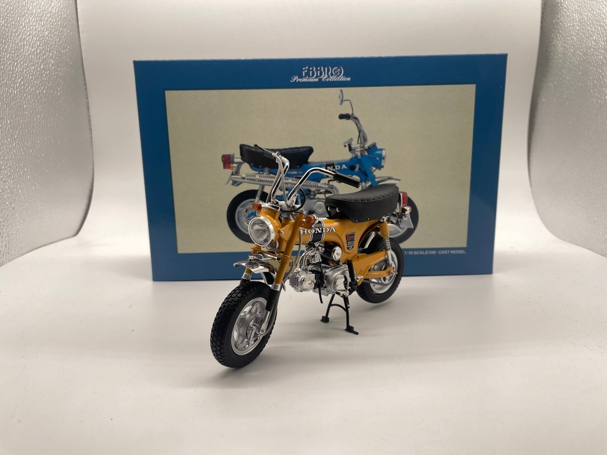 ダックス ホンダ ST50 1969 1:10スケール Ebbro 1:10 Scale DieCast Model Dax Honda ST50 1969 Motorcycle Gold