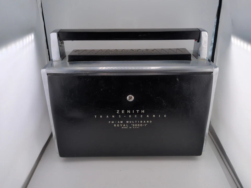 Radio multibanda ZENITH Royal 3000-1 Trans-Oceanic FM-AM-SW-Air sin probar Foto 3 de 4