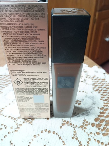 Lancome Teint Idole Ultra Wear Up To 24 Hr Foundation 555C 30ml-1 oz NIB - Picture 3 of 4