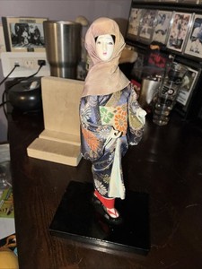 Vintage Japanese Souvenir Geisha Doll On Stand Gorgeous Silk Kimono Design