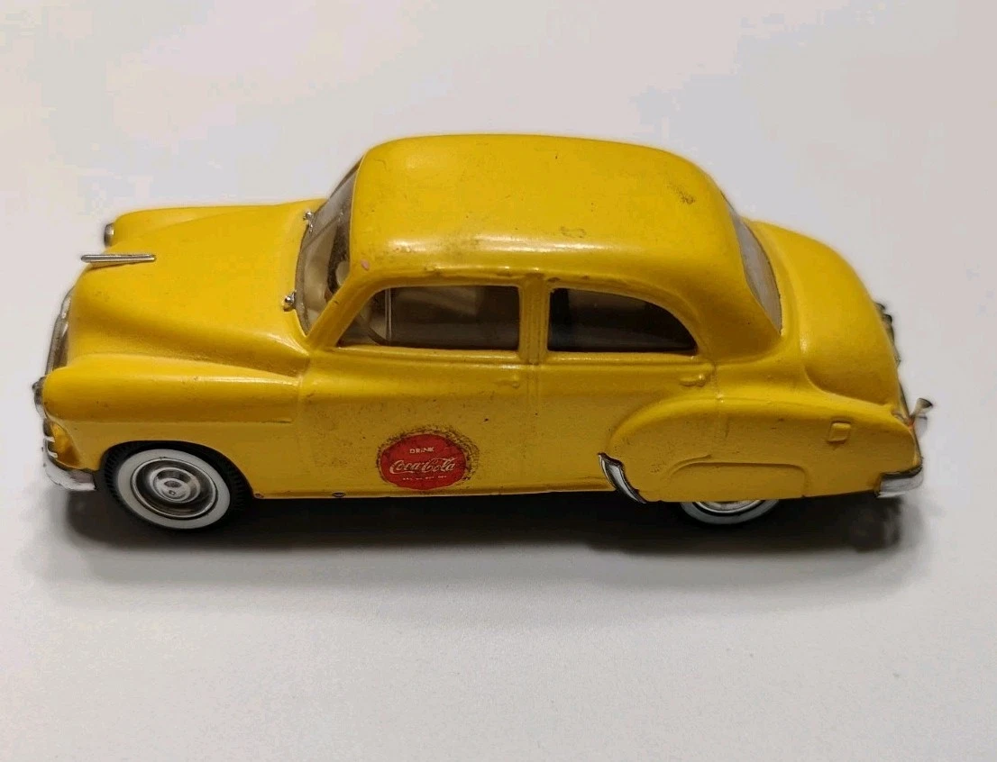 VEHICULE 1/43 CHEVROLET 1950 SEDAN TAXI - 4509 SOLIDO L'AGE D'OR