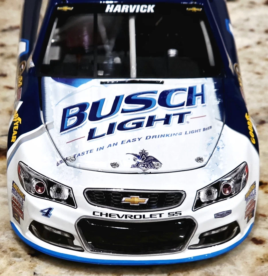Chevrolet SS 2016 #4 Kevin Harvick Busch Light 1:24 Diecast Action Platinum Foto 3 de 4
