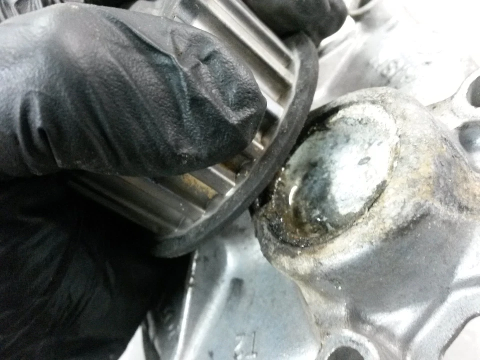 Bomba de refrigerante de agua para 93-97 Volvo 850 2.3 Foto 3 de 4