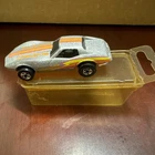 Hot Wheels 1975 Vintage Corvette Black wall Tires Metal Base LooseProtector Case