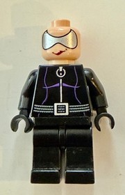 LEGO Catwoman Minifigure Black Suit with Dark Purple Trim Red Lips bat003