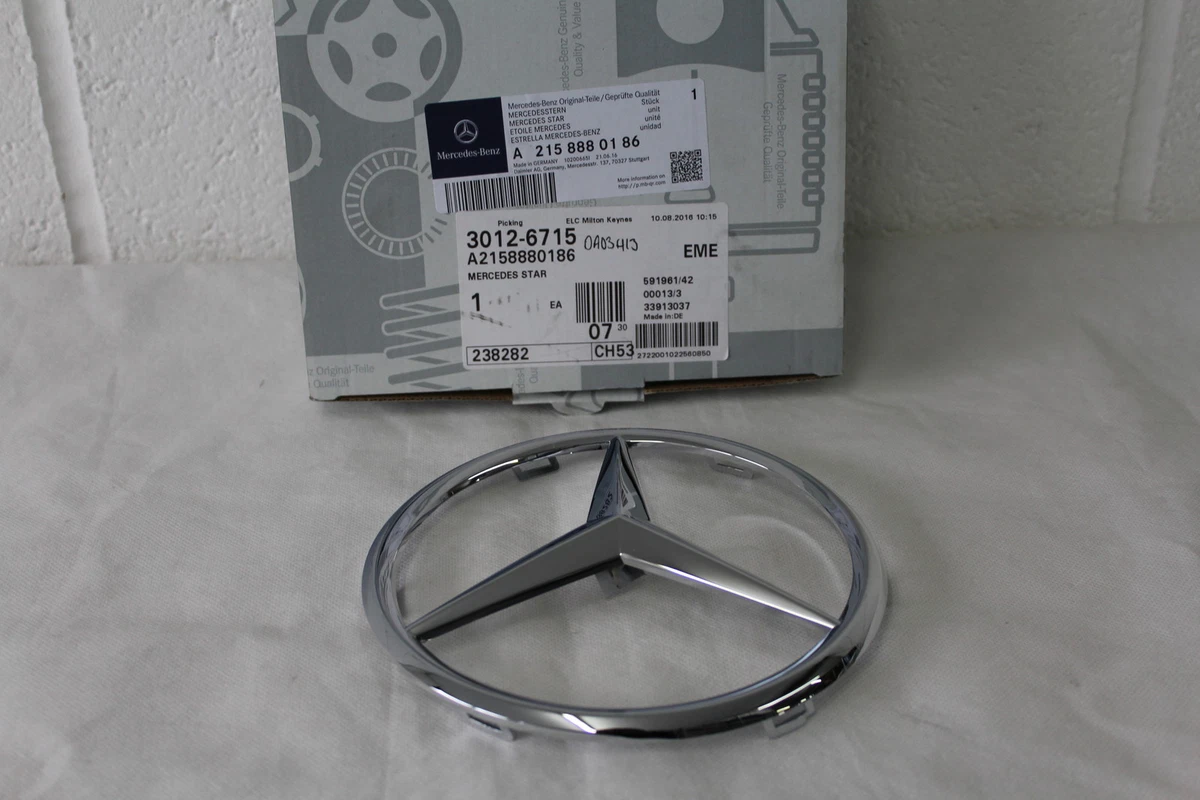 NEW Genuine Mercedes-Benz Silver Radiator Grille Star Badge Emblem 