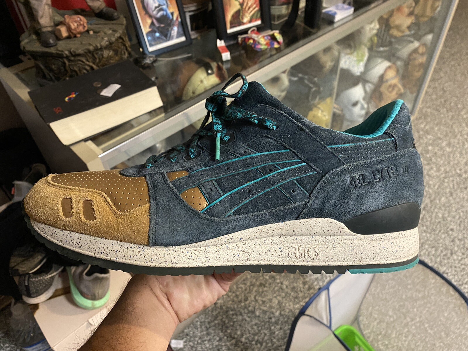 asics three lies