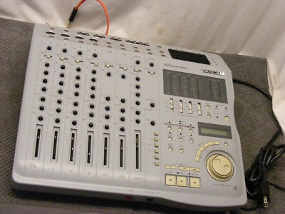 TASCAM DIGITAL PORTASTUDIO 564 MIXER MINIDISC RECORDER**FOR PARTS  