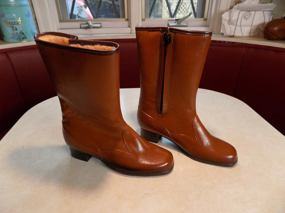 Waterproof RETRO FAB Boots Brown sz 7 USA Moulded Construction Lined 1.25" Heels - Image 4 of 4