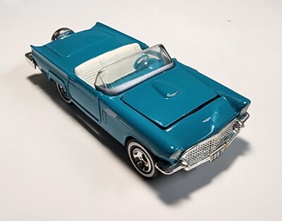 Hot Wheels 40th Anniversary Turquoise 57 Ford Thunderbird 1/64