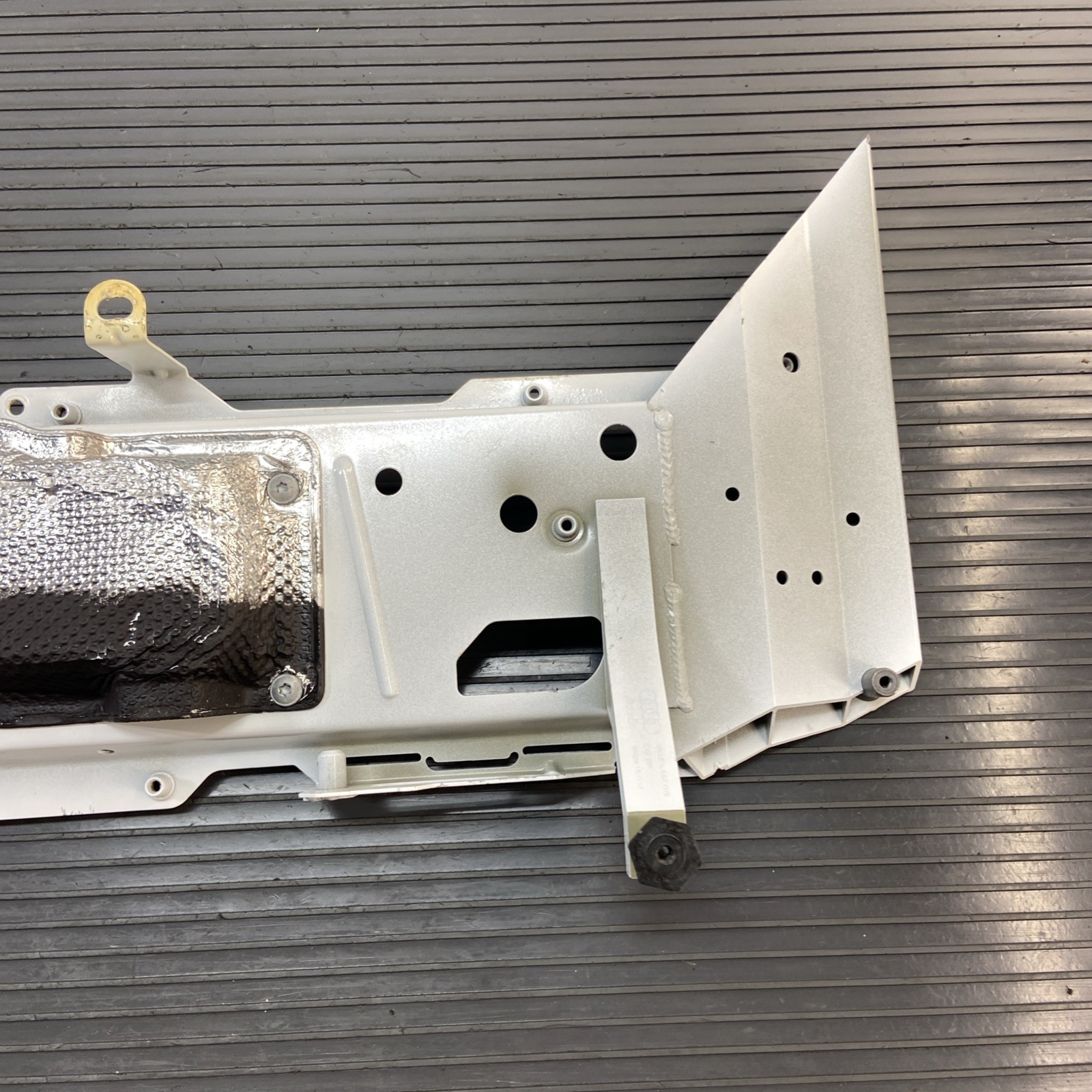 2016-2024 Audi R8 4S Rear Side Fastening Mount Bracket Beam 4S8813219G OEM