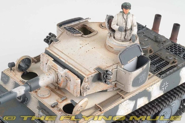 Fuerzas del Valor 1:32 Sd.Kfz.181 Tigre Ejército Alemán sPzAbt 502 #100 con 1 figura Foto 3 de 4
