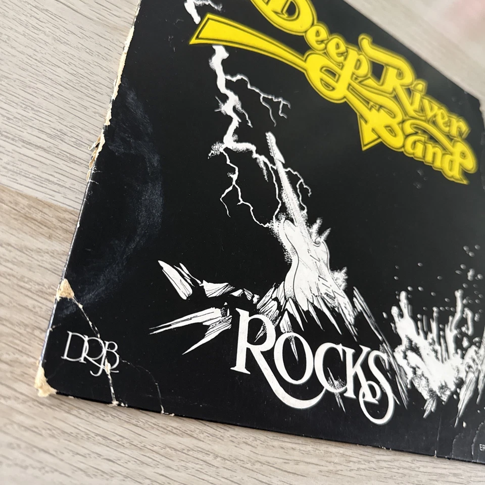 DEEP RIVER BAND - ROCKS HARD ROCK CHICAGO  ERECT RECORD VINYL LP SIGNED - Image 2 of 4