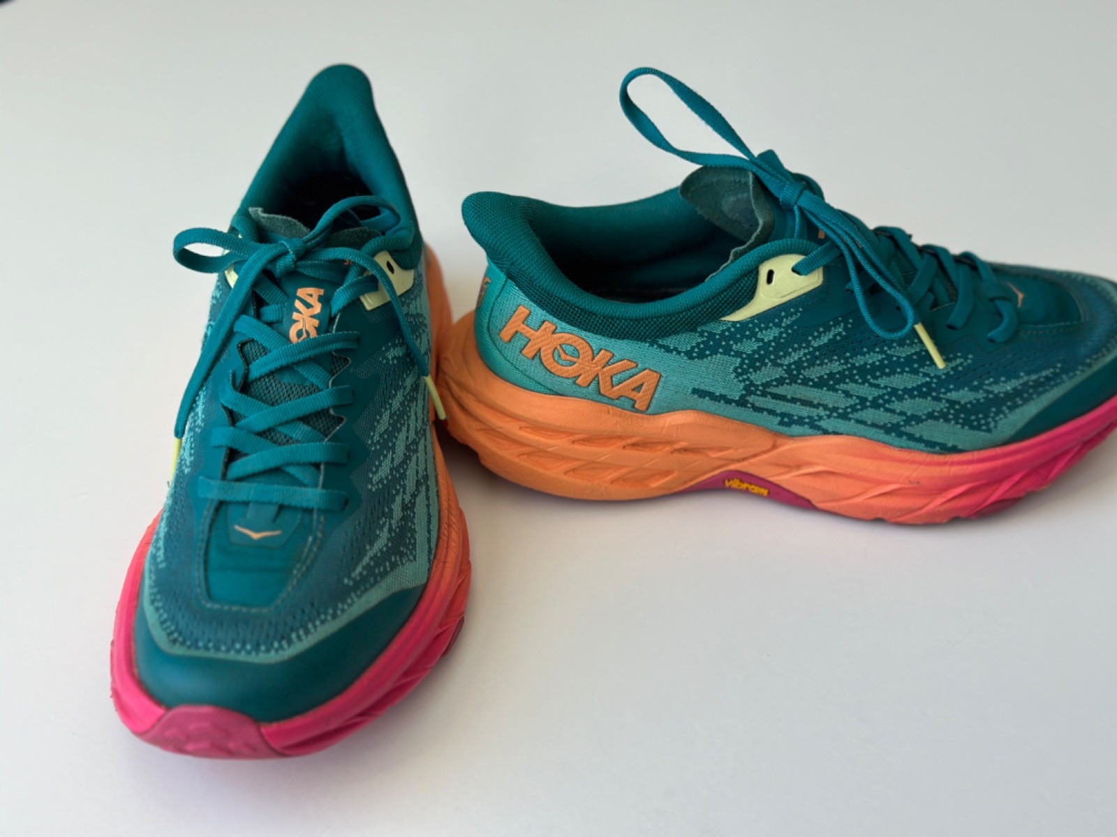 HOKA Speedgoat 5 Women's Size 8B Trail Running Shoes DLCR Teal FREE SHIPPING! thumbnail 2