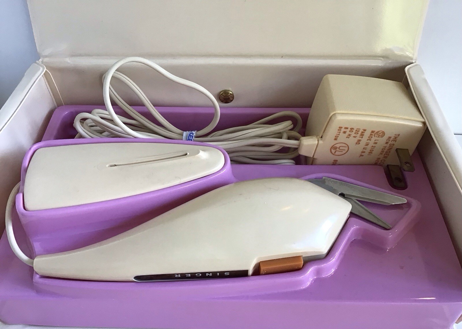 Singer Electric Scissors 2 Speed Rotary Motor, Case Included, Tested