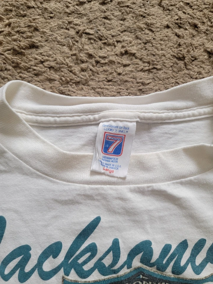 Camisa Vintage Logo Prohibido Jacksonville Jaguars L Foto 4 de 4