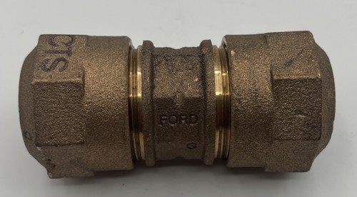 FORD METER BOX UNION COMPRESSION COUPLING 1-1/4โ CTS OD