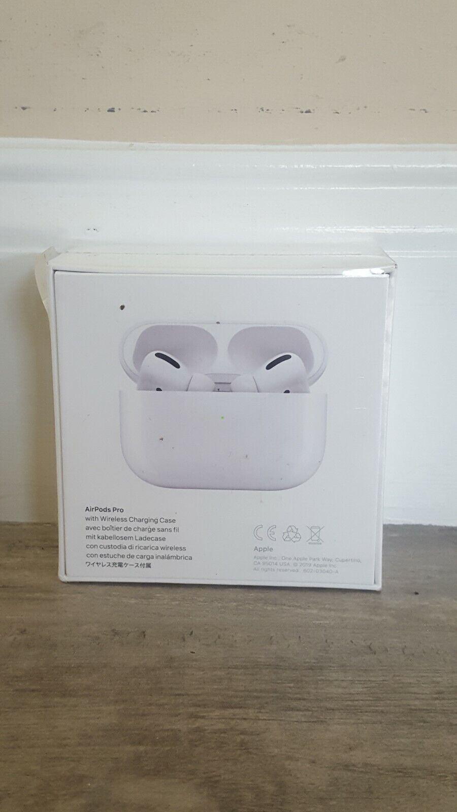 reparatøren Styre eksplicit Apple AirPods Pro with Wireless Charging Case, MWP22AM/A (Worldwide  Shipping) 190199247017 | eBay