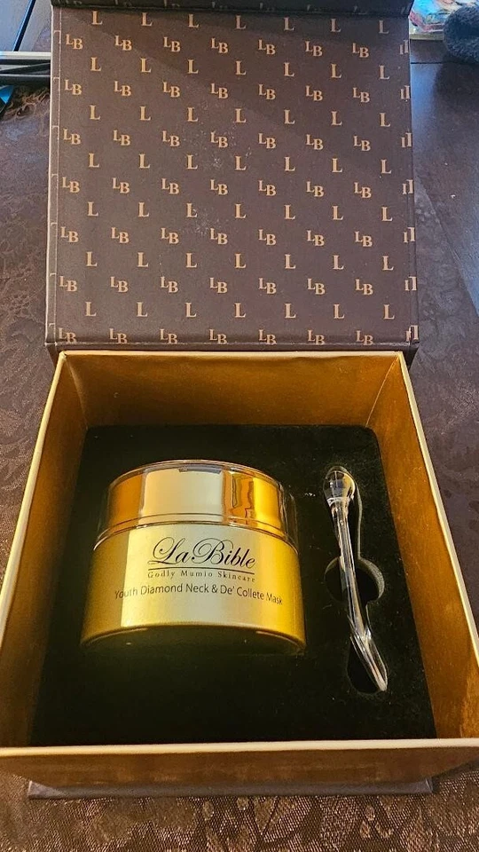 La Bible YouthDiamond Neck Decollete Skincare Loreal Oil of Olay Alastin Redefie - Image 2 of 2