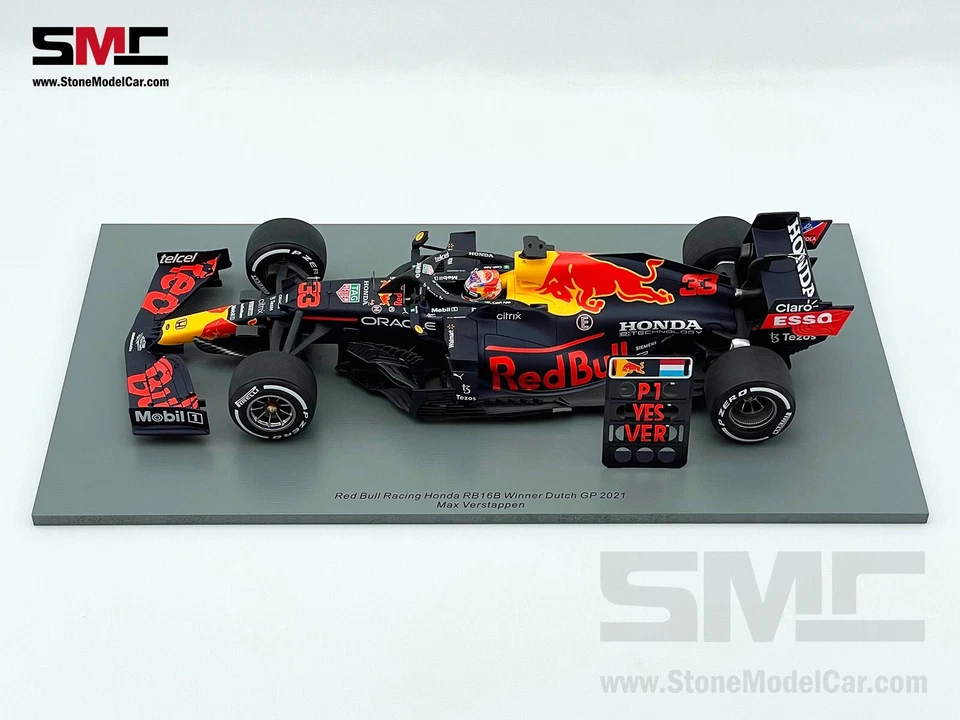 Red Bull F1 RB16B #33 Max Verstappen Dutch GP 2021 World Champion 1:18 Spark - Image 2 of 4