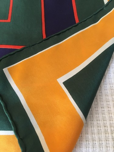 Original Seidentuch von GIVENCHY Op Art grafisch Top! Waschetikett fehlt - Bild 7 von 12
