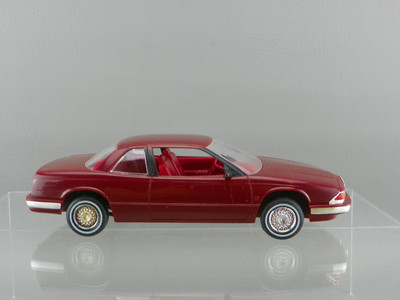 Vintage Dealer Model Promo 1/24 Scale Plastic 1988 Buick Regal