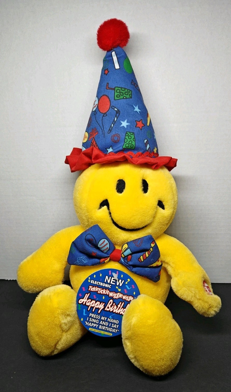 Vtg DanDee Tickle Tickle Wiggle Wiggle Happy Birthday 14” Animated Plush NEW