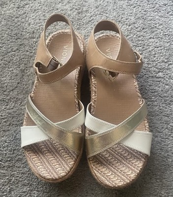 WOMENS VIONIC  GOLD/WHITE/TAN STRAP SANDALS NICE SIZE 8.5-FREE SHIP