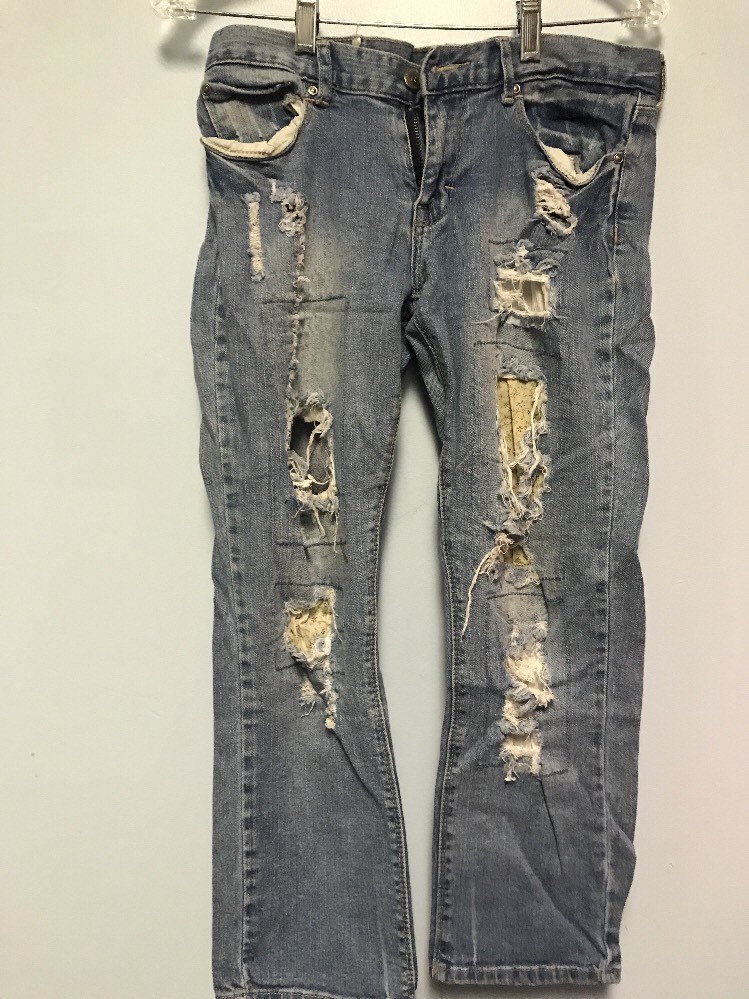 Jean Capri Red Rivet Destroyed Look - Taille 9 Juniors - Occasion Très Bon état
