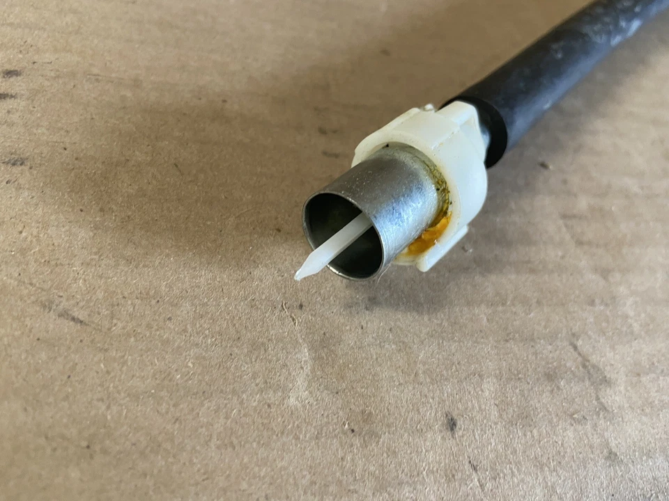 Cable velocímetro Ford E83Z-9A820-C para transmisión manual 2,3 Tempo y Topacio 1988-94 Foto 4 de 4