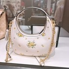 Foto 11 di 38