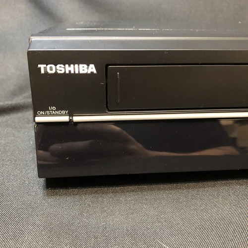 Toshiba DKVR60KU DVD Grabadora VCR Combo Unidad VHS No Funciona Sin Control Remoto - Imagen 2 de 14