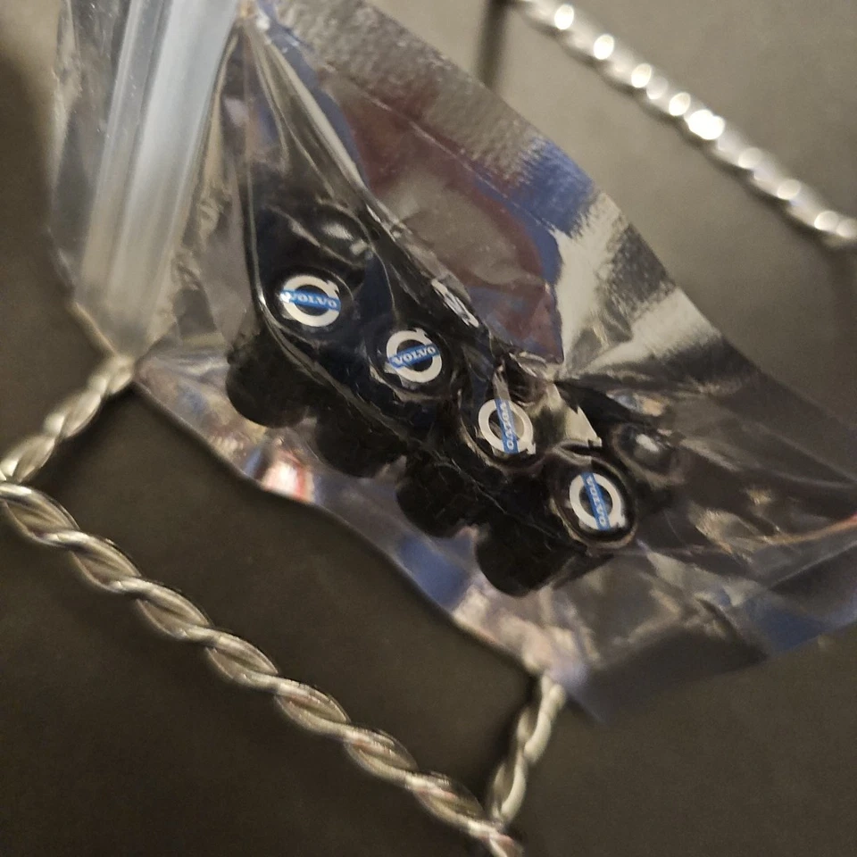 NUEVO Tapa de vástago de válvula de aire para neumático deportivo Volvo Car SUV ajuste universal sedán carrera Foto 2 de 2