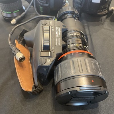 Angenieux 15x8.3 B ESM f/1.7 AiF HR Zoom Lens Servo B4 Mount Lens
