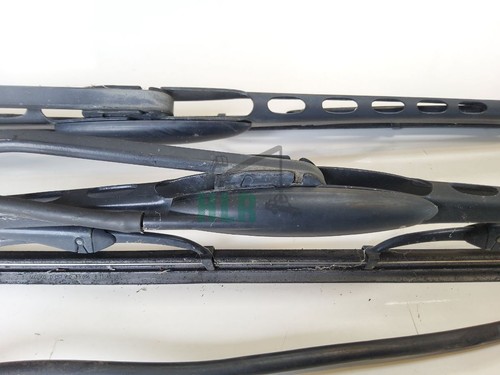 DAF LF 45 Front Wiper Arms Pair . - Picture 3 of 8