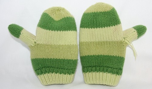 Suéter Ombre verde a rayas The Children's Place con guantes 36 meses/3T - Imagen 4 de 4