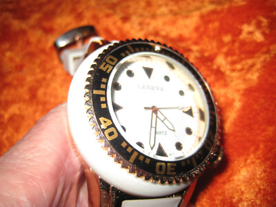 GENEVA WHITE AND GOLD MODEL 802 SWISS LEGEND NEPTUNE STYLE  display picture 3
