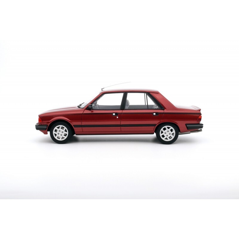 Diecast model cars Peugeot 305 1/18 Ottomobile GTX metallise red foncé 1985