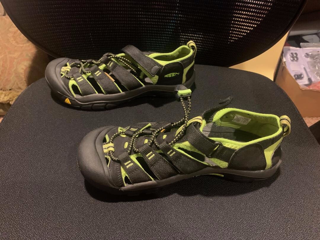 Sandali impermeabili KEEN unisex per bambini grandi US 6 Newport H2 nero lime verde 1009965